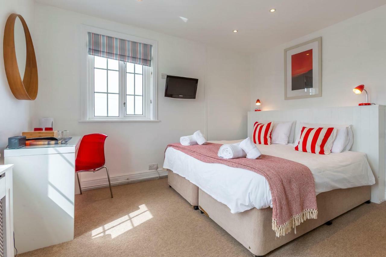 Hotel Elements à Bude Extérieur photo