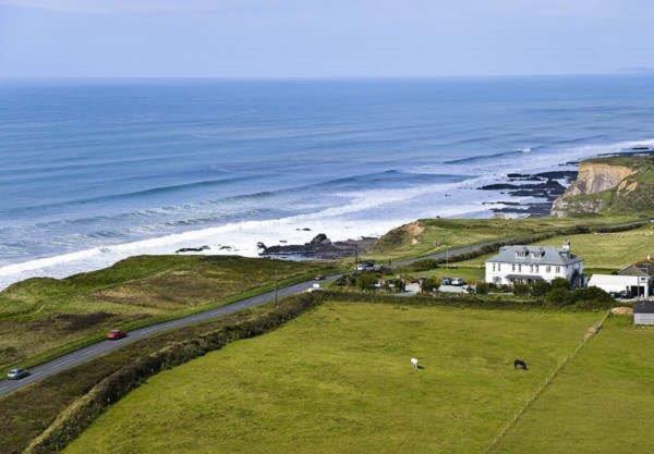 Hotel Elements à Bude Extérieur photo